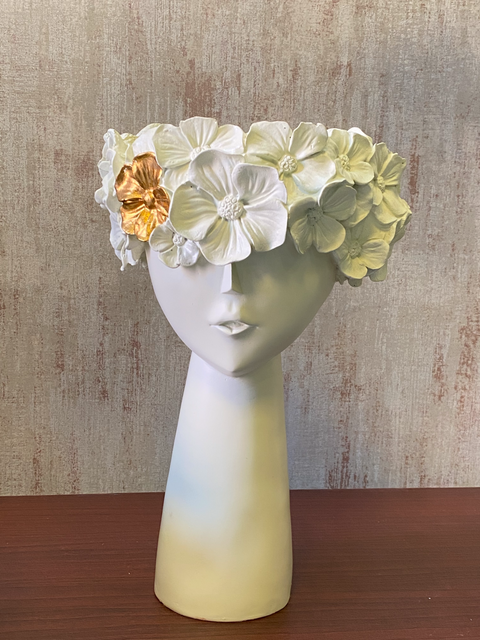 ARTISTIC TIARA VASE SET